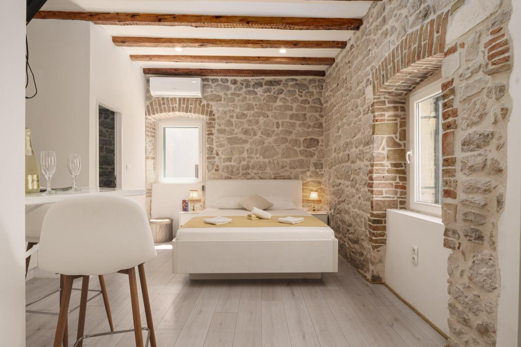 Sibenik Style Suites Экстерьер фото